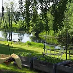 בית נופש Riverside Bliss - Cozy Near Tvedestrand With Wifi And Deck