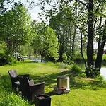 בית נופש Riverside Bliss - Cozy Near Tvedestrand With Wifi And Deck *