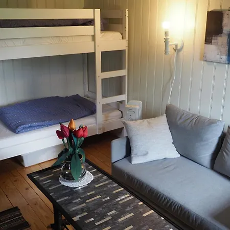 Riverside Bliss - Cozy Near Tvedestrand With Wifi And Deck Дом отдыха Vegarshei