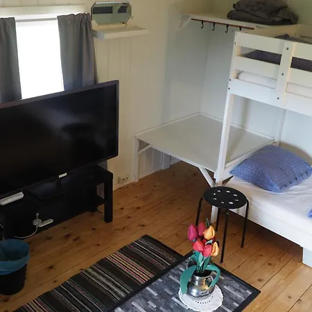 Riverside Bliss - Cozy Near Tvedestrand With Wifi And Deck Дом отдыха Vegarshei