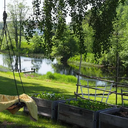 Дом отдыха Riverside Bliss - Cozy Near Tvedestrand With Wifi And Deck