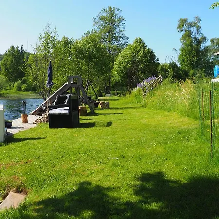 Riverside Bliss - Cozy Near Tvedestrand With Wifi And Deck Semesterbostad