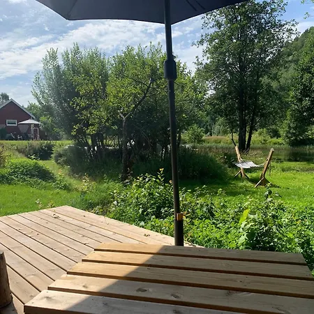 Riverside Bliss - Cozy Near Tvedestrand With Wifi And Deck Дом отдыха Vegarshei