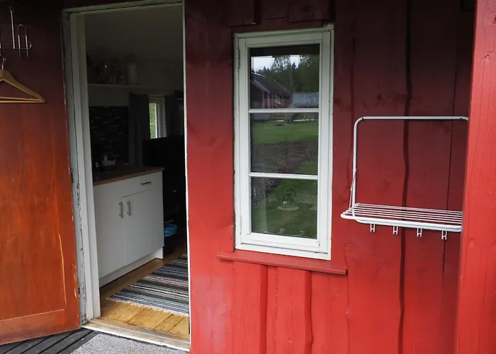 Riverside Bliss - Cozy Near Tvedestrand With Wifi And Deck *