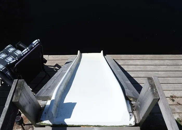 Riverside Bliss - Cozy Near Tvedestrand With Wifi And Deck