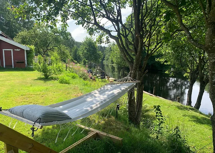 Riverside Bliss - Cozy Near Tvedestrand With Wifi And Deck Semesterbostad Vegårshei