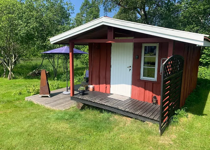 Riverside Bliss - Cozy Near Tvedestrand With Wifi And Deck Semesterbostad